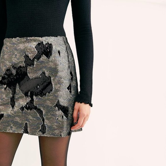 NWT Free People sequin camo print mini skirt, 0 - Picture 4 of 8